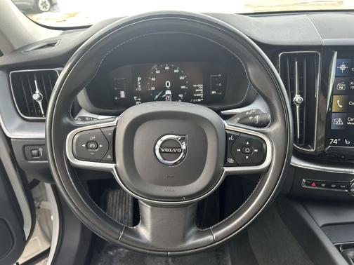 2019 Volvo XC60 T6 Momentum