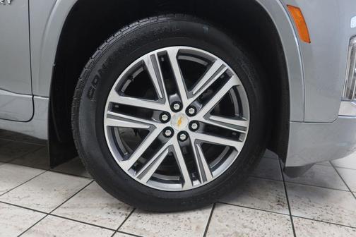 Sterling Gray Metallic 2023 Chevrolet Traverse High Country