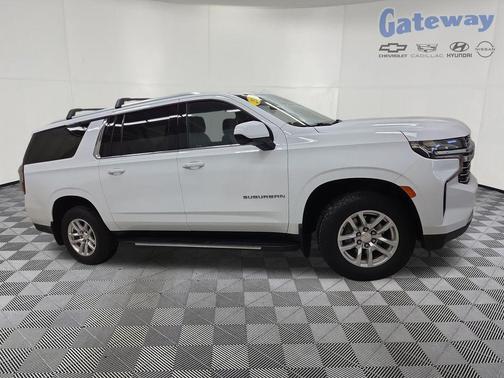 Summit White 2021 Chevrolet Suburban LT