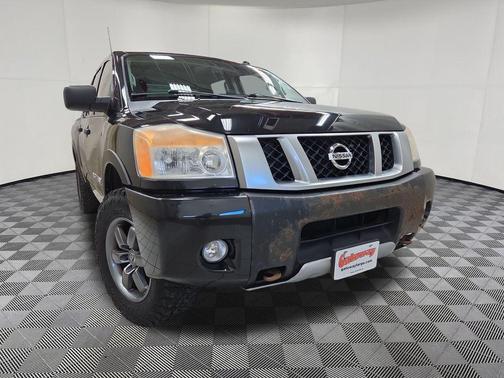 Galaxy Black Metallic 2014 Nissan Titan PRO-4X