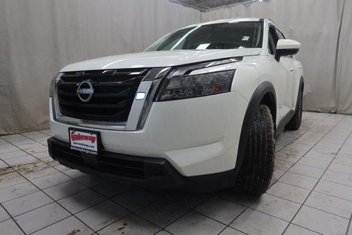 2023 Nissan Pathfinder SV 4WD