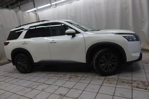 2023 Nissan Pathfinder SV 4WD