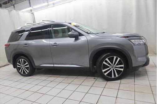 2023 Nissan Pathfinder Platinum 4WD