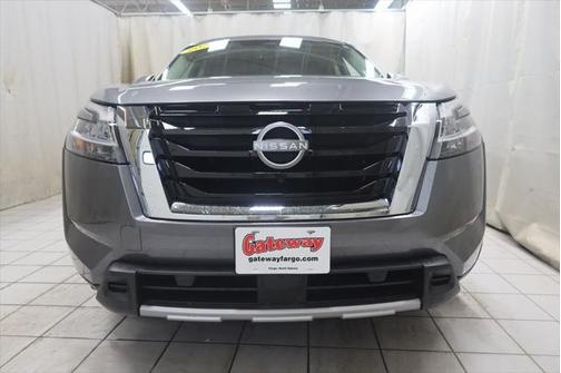 2023 Nissan Pathfinder Platinum 4WD