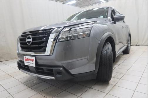 2023 Nissan Pathfinder Platinum 4WD