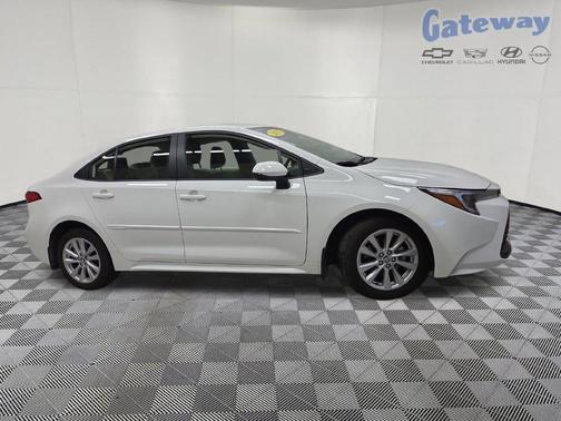 Ice Cap 2025 Toyota Corolla Hybrid LE