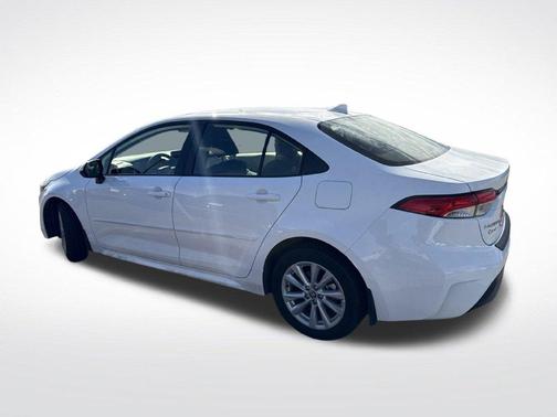 Ice Cap 2025 Toyota Corolla Hybrid LE