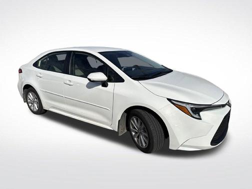 Ice Cap 2025 Toyota Corolla Hybrid LE