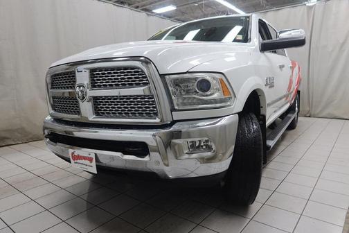 2018 RAM 2500 Laramie Crew Cab 4x4 6'4' Box