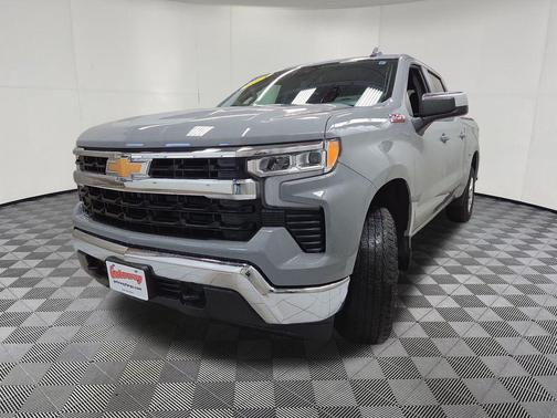 Slate Gray Metallic 2024 Chevrolet Silverado 1500 LT