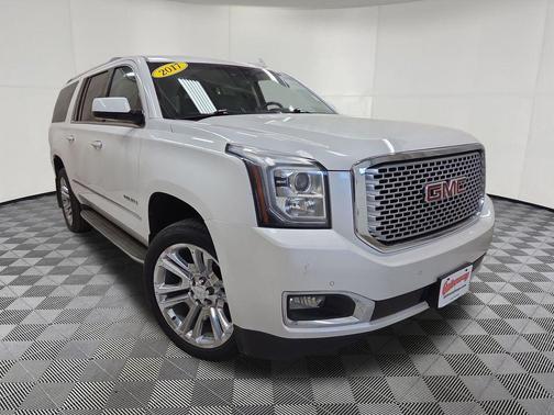 White Frost Tricoat 2017 GMC Yukon XL Denali