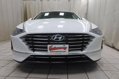 2022 Hyundai SONATA SE