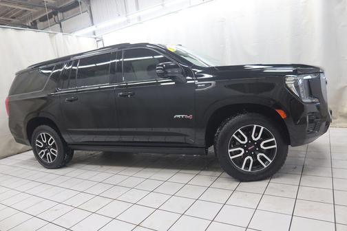 2023 GMC Yukon XL AT4