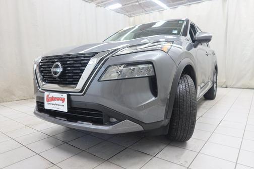 2022 Nissan Rogue SL