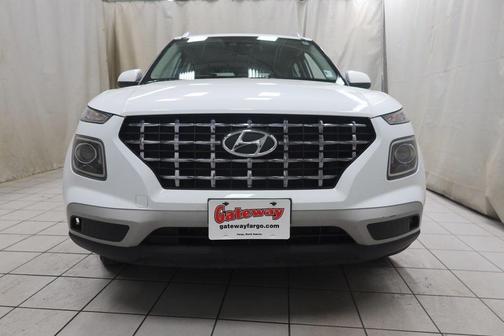 2022 Hyundai VENUE SEL