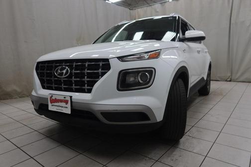 2022 Hyundai VENUE SEL