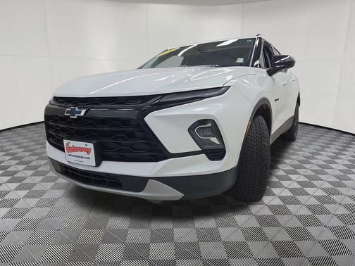 Summit White 2024 Chevrolet Blazer 2LT