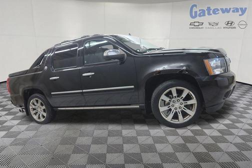 Black 2013 Chevrolet Avalanche LTZ