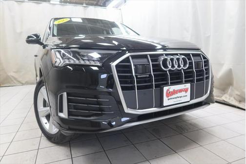 2023 Audi Q7 45 Premium Plus