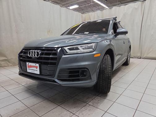 Monsoon Gray Metallic 2020 Audi Q5 45 Prestige