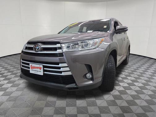 Predawn Gray Mica 2019 Toyota Highlander XLE