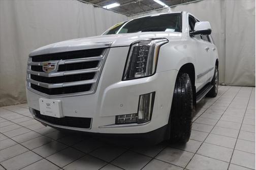 2017 Cadillac Escalade Luxury