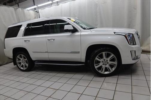 2017 Cadillac Escalade Luxury