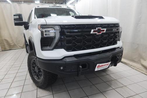 2024 Chevrolet Silverado 2500 4WD Crew Cab Standard Bed ZR2
