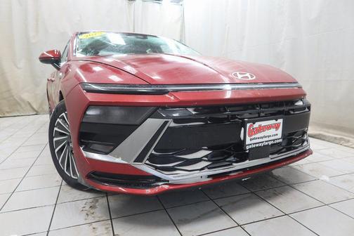 2025 Hyundai SONATA Hybrid SE