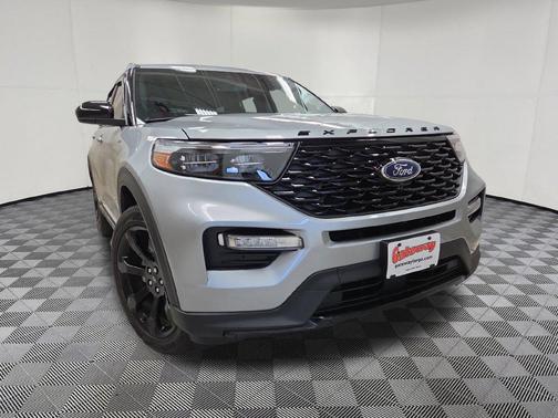 Iconic Silver Metallic 2023 Ford Explorer ST-Line