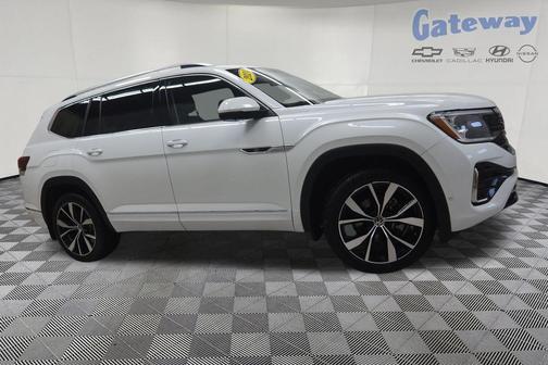 Opal White Pearl 2024 Volkswagen Atlas 2.0T SEL Premium R-Line 4MOTION