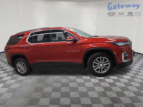 Radiant Red Tintcoat 2023 Chevrolet Traverse LT Cloth