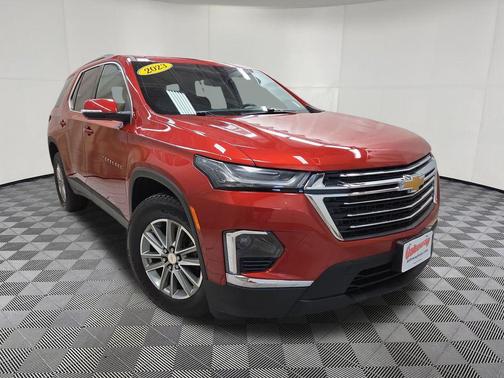 Radiant Red Tintcoat 2023 Chevrolet Traverse LT Cloth