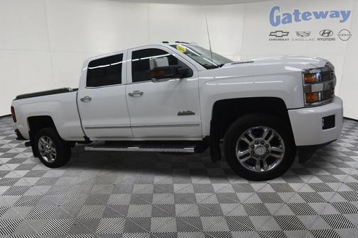 Summit White 2017 Chevrolet Silverado 2500 High Country