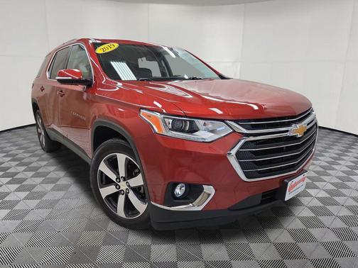 Cajun Red Tintcoat 2019 Chevrolet Traverse LT Leather