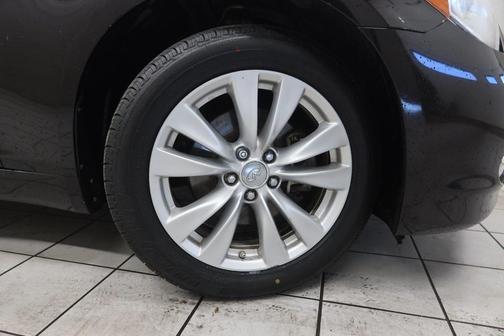 2011 INFINITI M37x Base