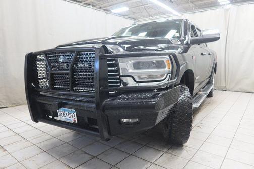 2022 RAM 2500 Laramie Crew Cab 4x4 6'4' Box