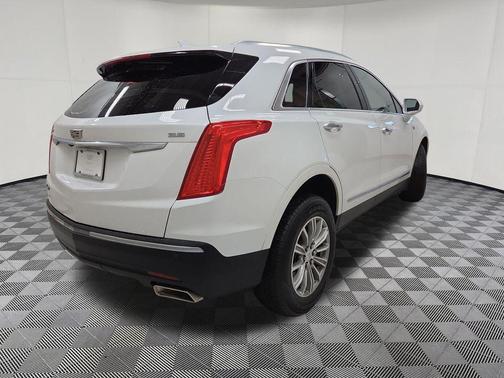 Crystal White Tricoat 2018 Cadillac XT5 Luxury