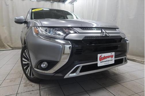 2020 Mitsubishi Outlander SE