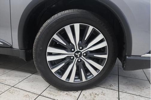 2020 Mitsubishi Outlander SE