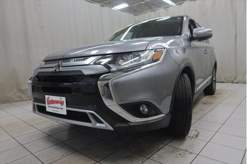 2020 Mitsubishi Outlander SE
