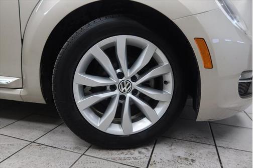 2013 Volkswagen Beetle 2.0L TDI