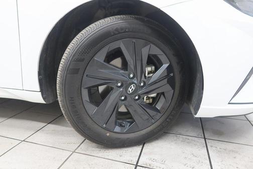 2023 Hyundai ELANTRA HEV Blue
