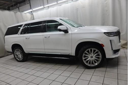 2022 Cadillac Escalade ESV Premium Luxury
