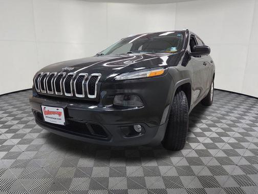 Brilliant Black Crystal Pearlcoat 2015 Jeep Cherokee Latitude