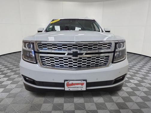 Summit White 2016 Chevrolet Suburban LT