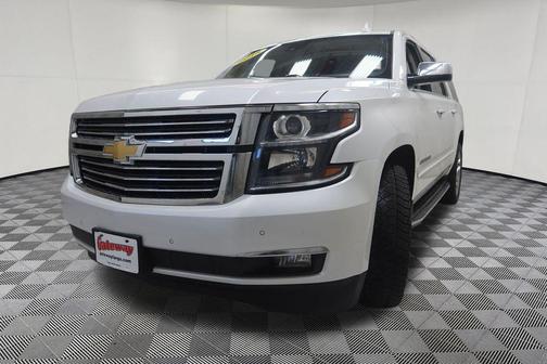 Iridescent Pearl Tricoat 2018 Chevrolet Suburban Premier