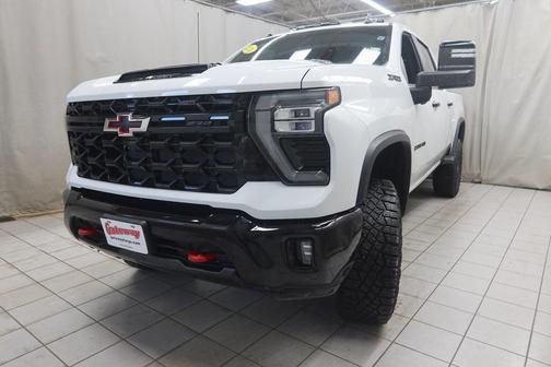 2024 Chevrolet Silverado 2500 4WD Crew Cab Standard Bed ZR2