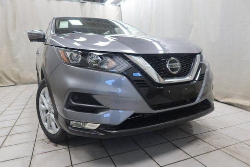 2022 Nissan Rogue Sport SV