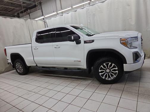 Summit White 2022 GMC Sierra 1500 AT4